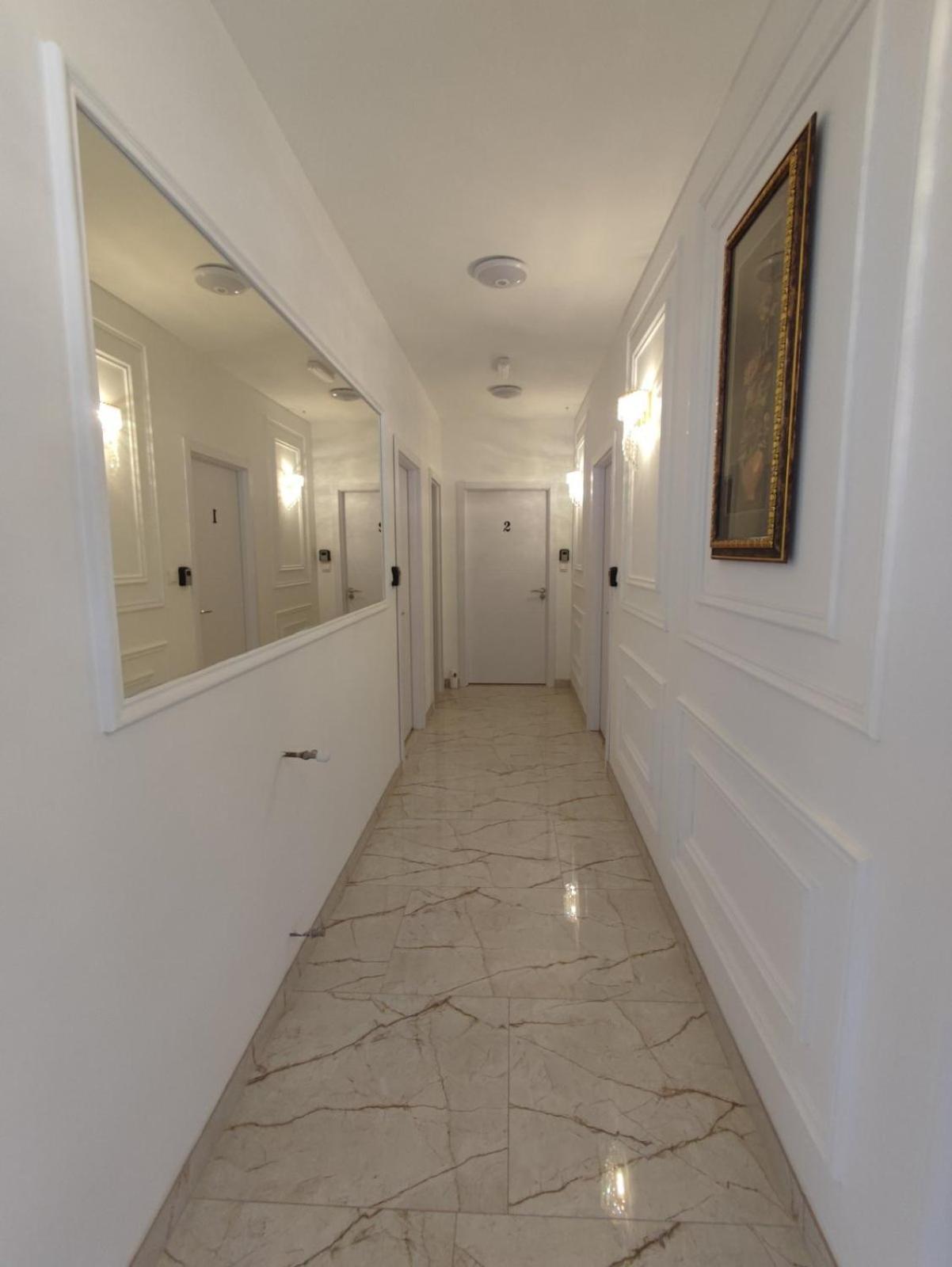 Apartmani Happy House Surčin Екстериор снимка
