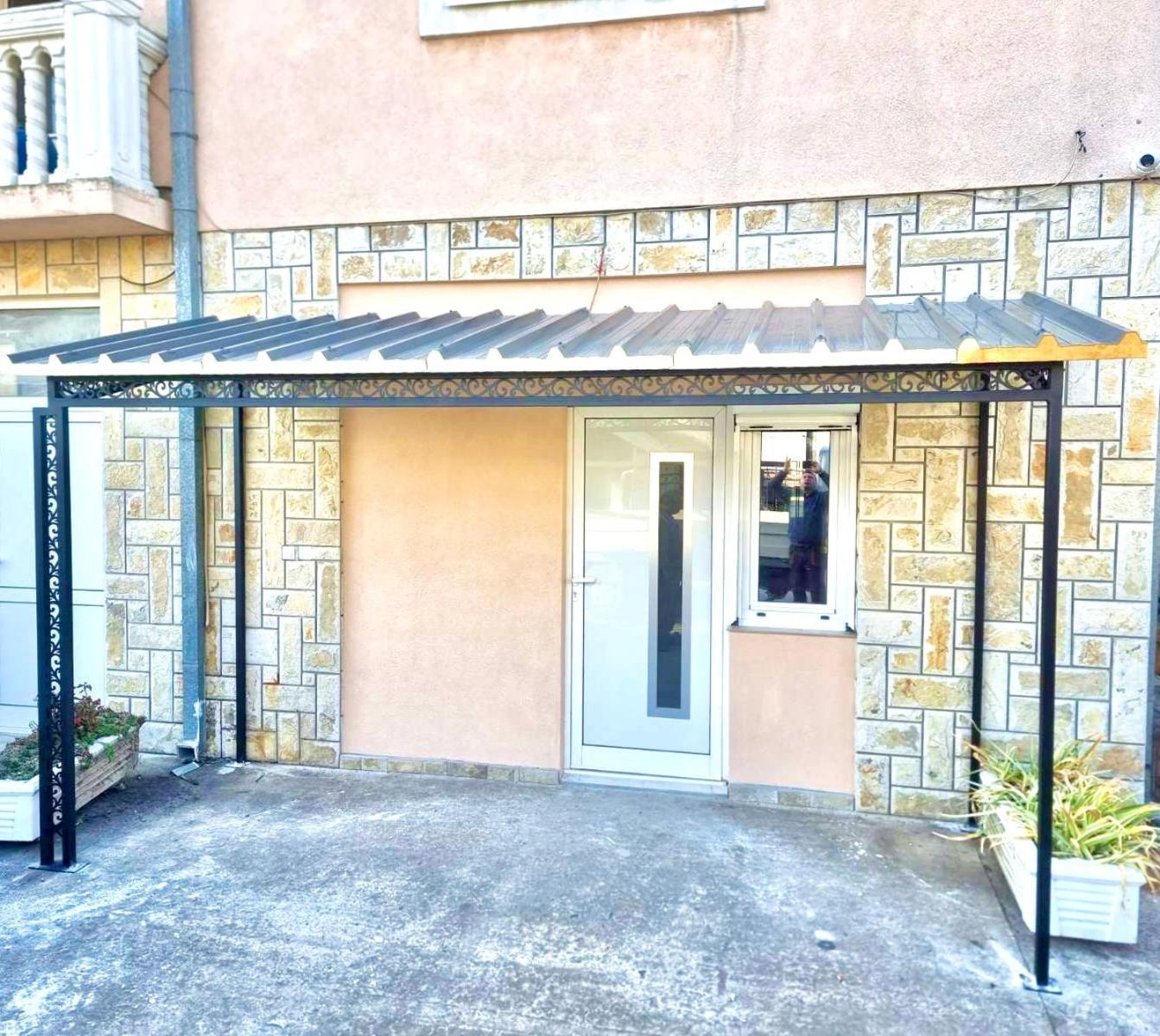 Apartmani Happy House Surčin Екстериор снимка